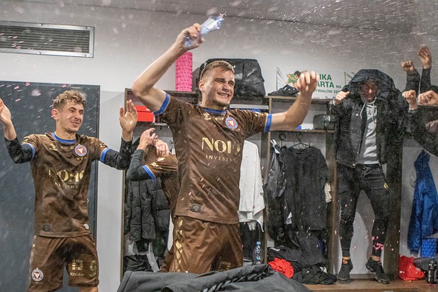 在灰熊场均8分的斯玛特，被交易到奇才后他表现如何？.